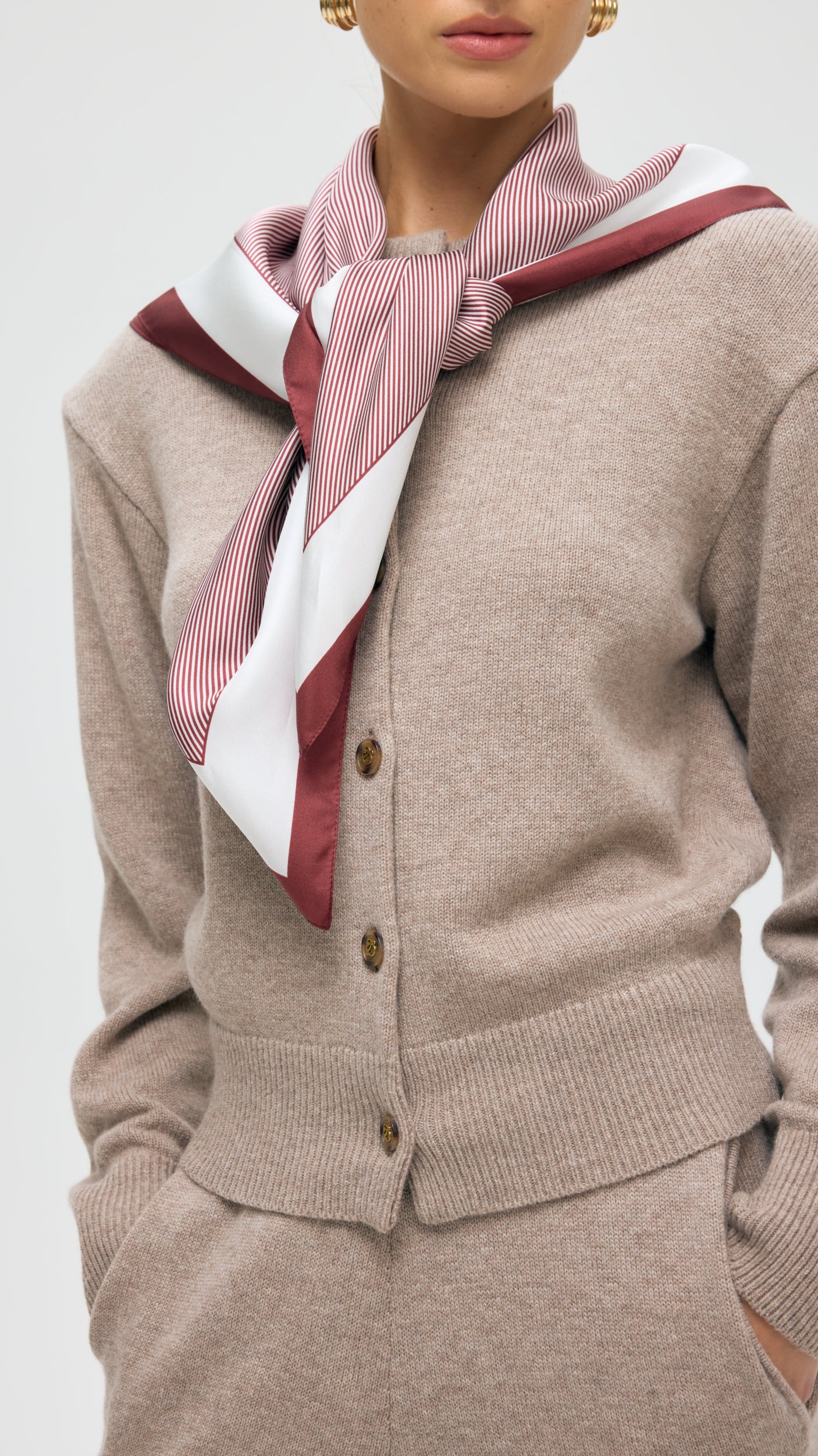 DIAGONAL PINSTRIPE SCARF IN OXBLOOD AND CREAM